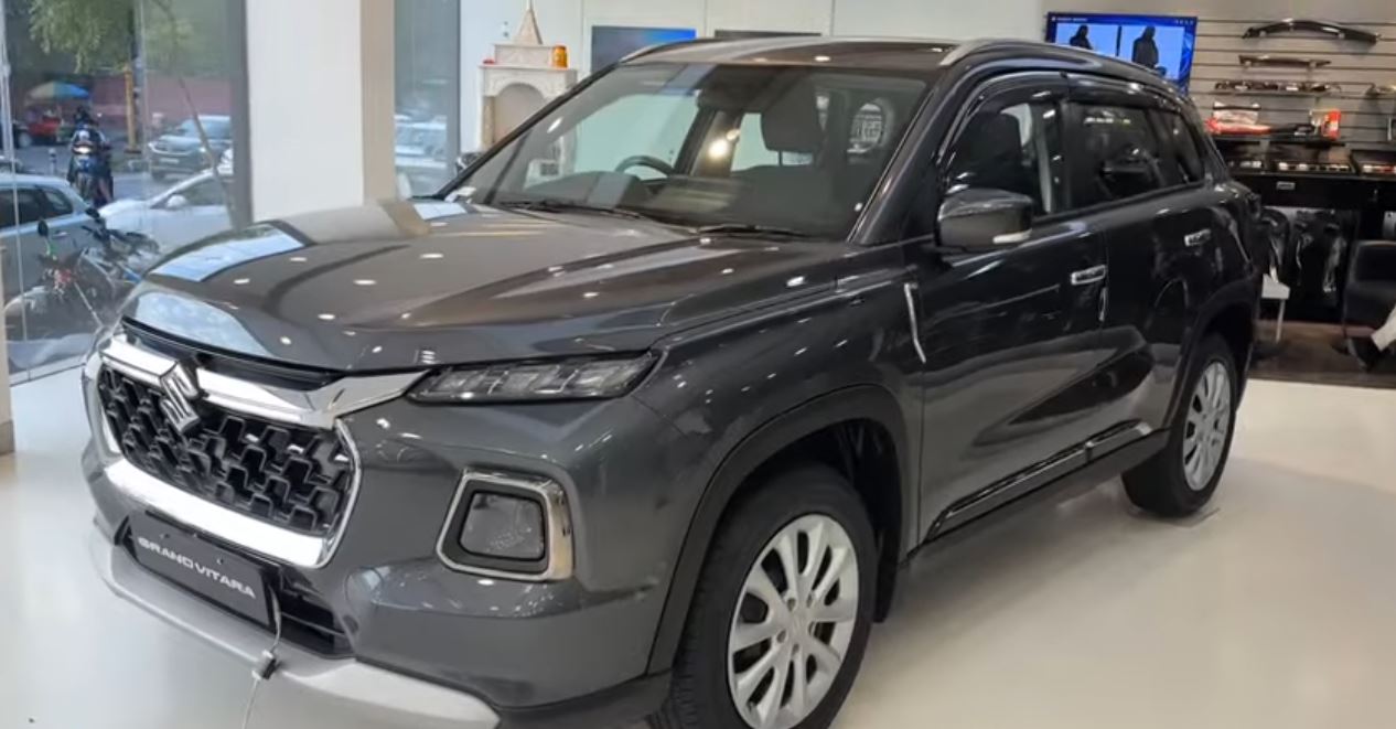 Suzuki Grand Vitara Laris Manis! Terjual 300 Ribu Unit dalam Kurun Waktu Kurang dari 3 Tahun